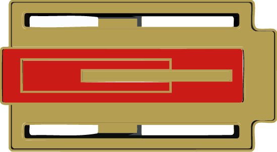 Detalle de hebilla Zizhá bañada en oro con zona 2 y 3 lacadas en rojo, elegante y pulida artesanalmente.